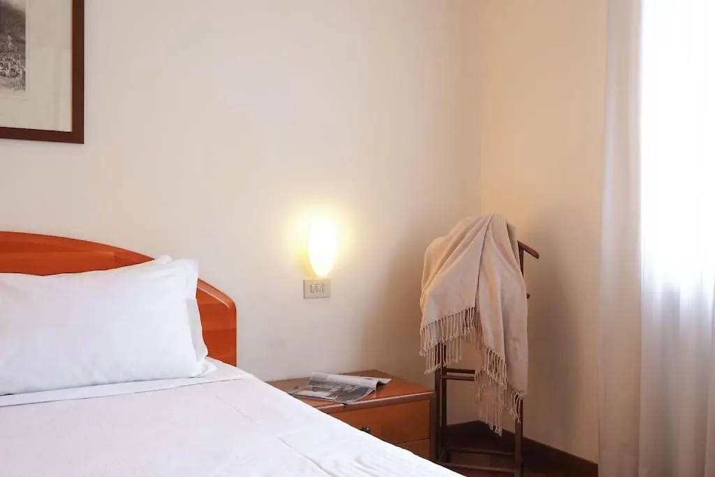 Contempora Apartments - Trilocale Lagosta 9 Milão Itália