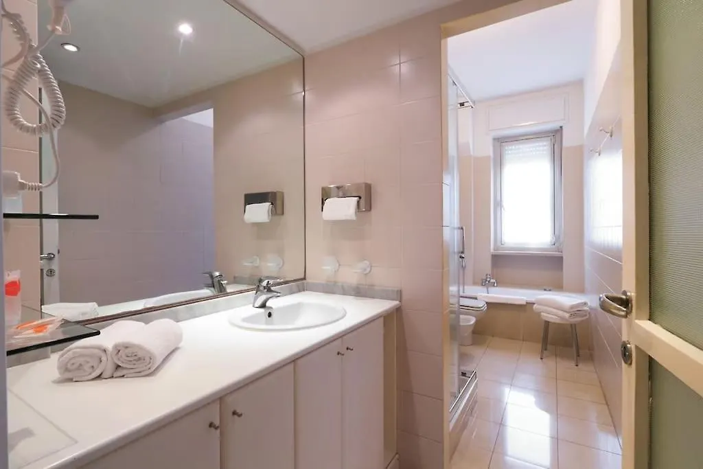 Contempora Apartments - Trilocale Lagosta 9 Milão 0*,