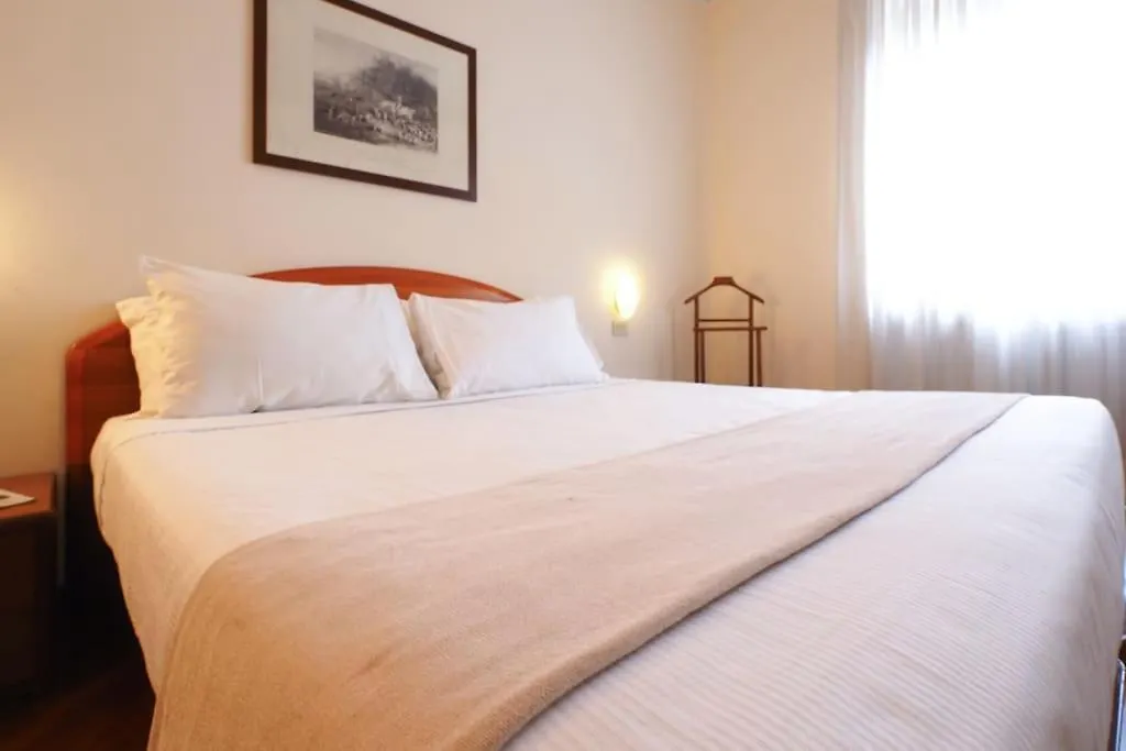 Contempora Apartments - Trilocale Lagosta 9 Milão